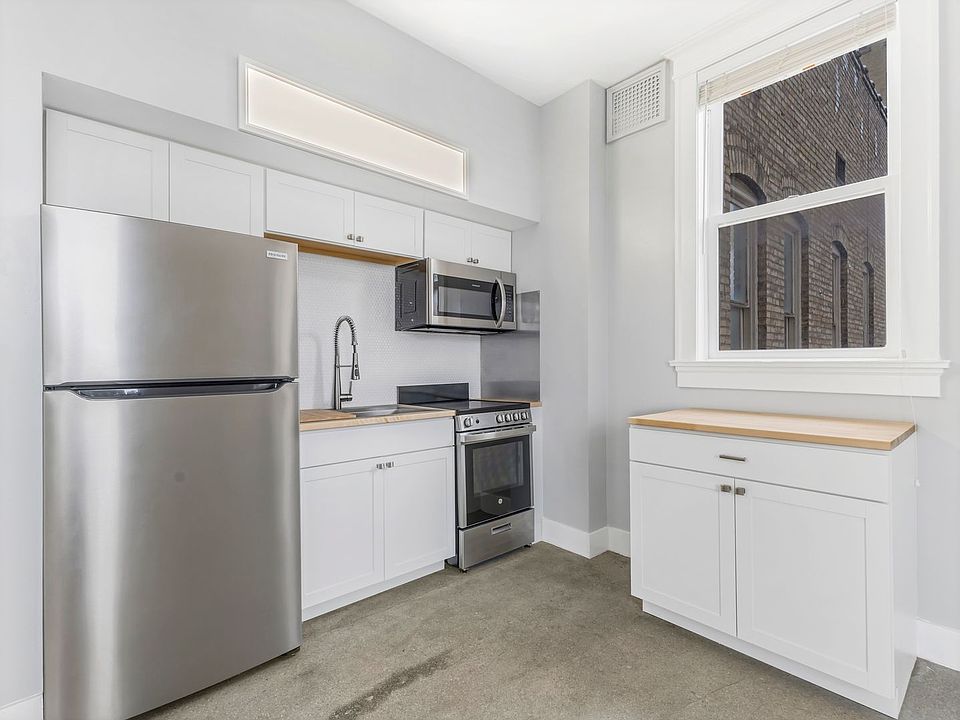 1st image of 7 E 400 S APT 216