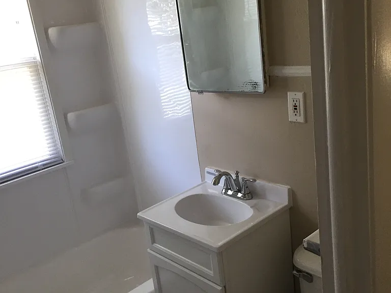 2707 E 8th St #1 — Photo 6