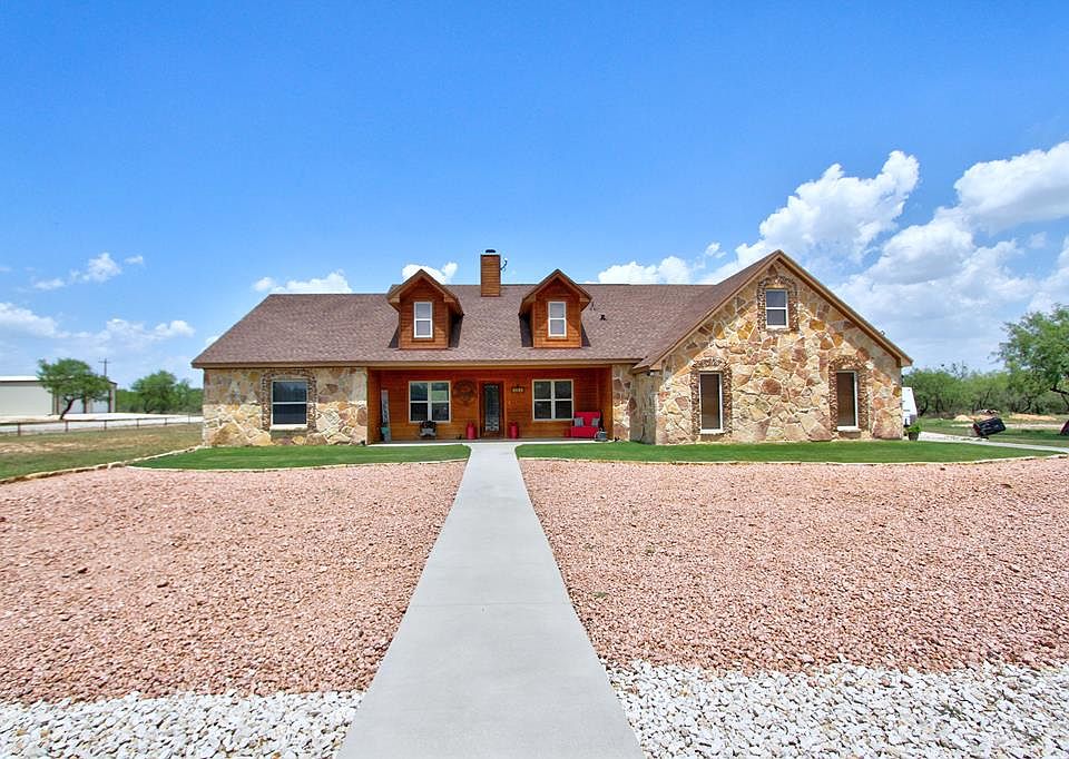 1st image of 3174 Lakota Ln