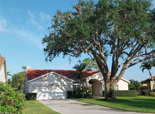 449 Dundee Ct, Naples, FL 34104