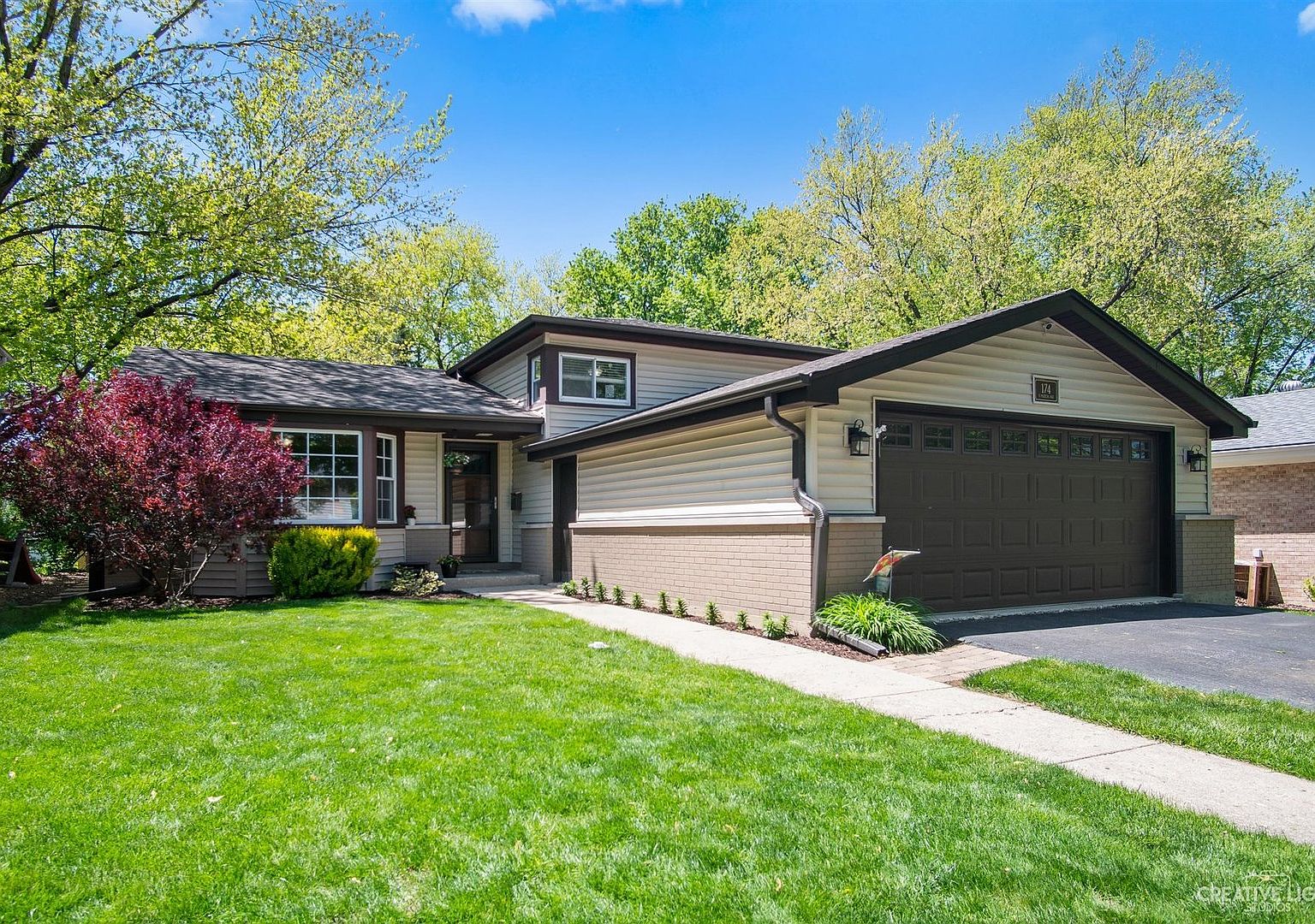 Built-Ins and Bench Seat in Glen Ellyn, Illinois