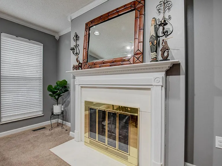5804 Shelley Dr — Photo 5