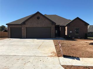 745 Ray St, Pea Ridge, AR 72751