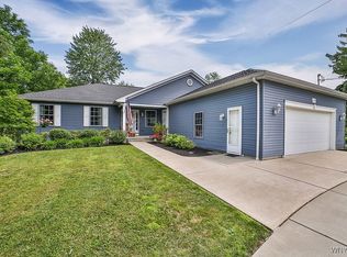 125 Stahl Rd, Getzville, NY 14068