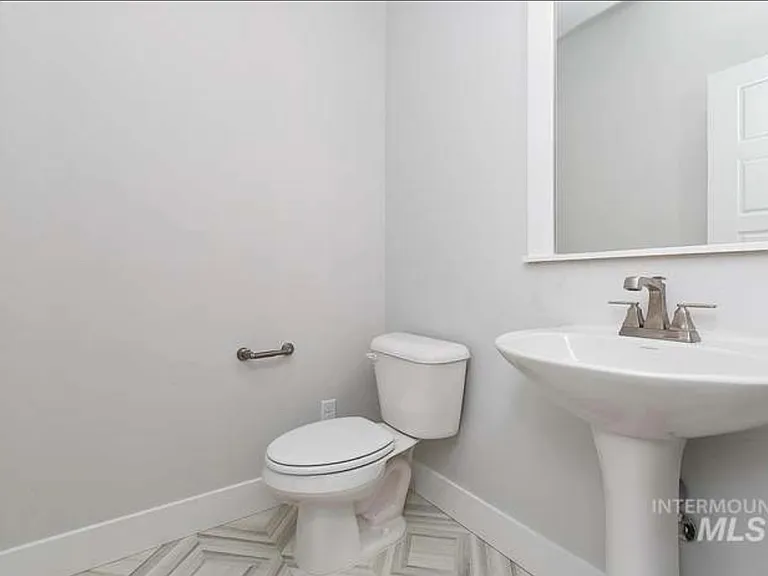 3507 N Tradewind Ave — Photo 4