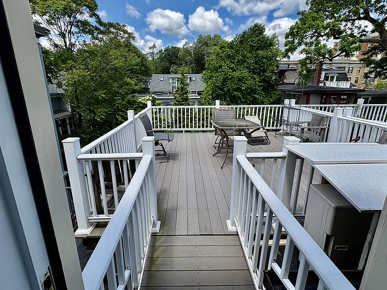 31 Bigelow St — Photo 11