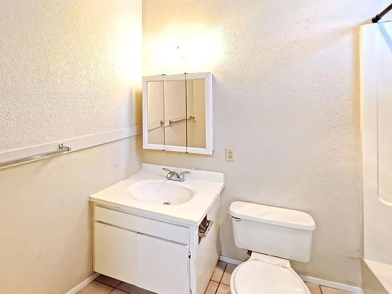 187 E Cherry Ln #211 — Photo 5
