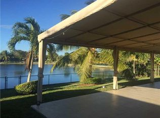 8861 SW 52nd St, Miami, FL 33165