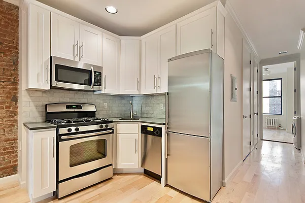 Rented by Bold New York | media 19