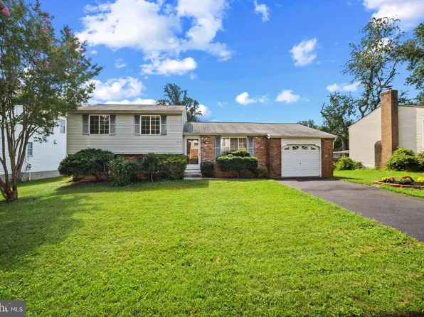 9715 Water Oak Dr, Fairfax, VA 22031