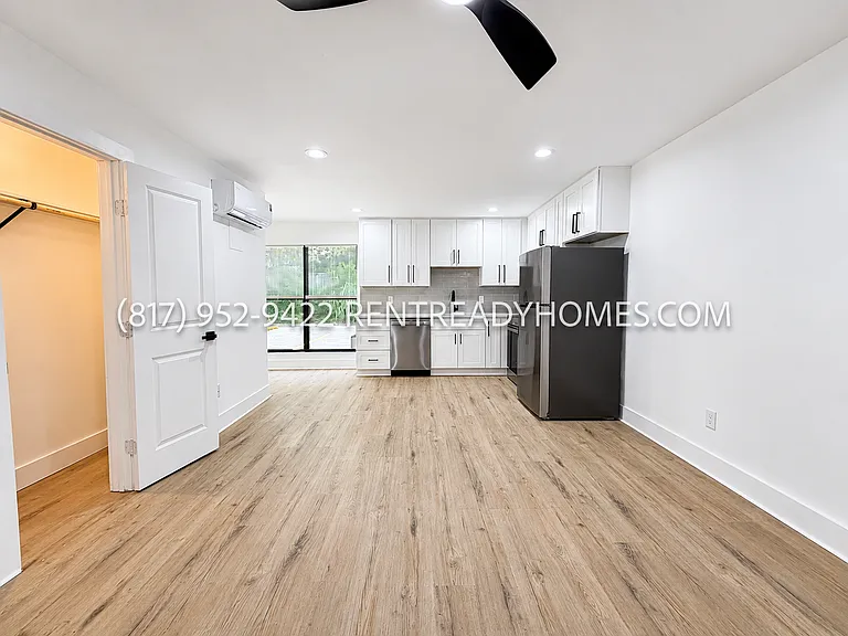 1510 W Jefferson Blvd #106 — Photo 5