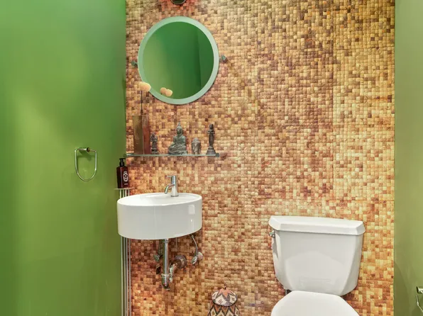 529 West 42nd Street image 11 of 17