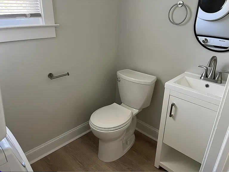 205 S Church St — Photo 8