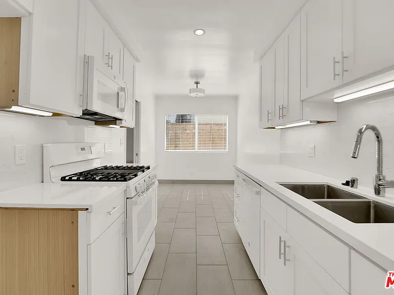 950 Euclid Ave #A — Photo 14