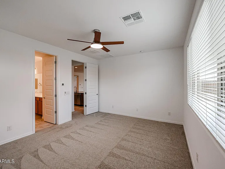 8752 W Medlock Dr — Photo 17