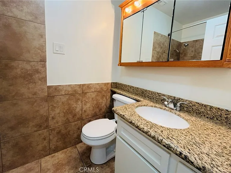 4723 Jackson St — Photo 15