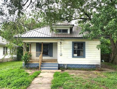 305 E Forest Ave, Girard, KS, 66743