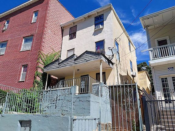 3rd image of 883 E 175th St