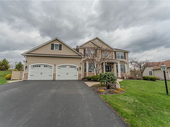 2nd image of 3719 Pegasus Cir