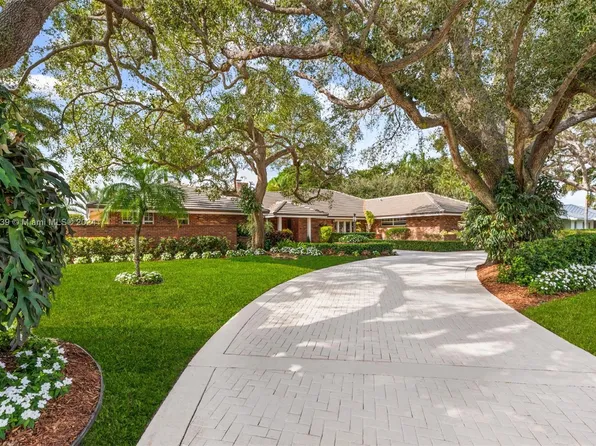 3835 S Lake Dr, Boynton Beach, FL 33435