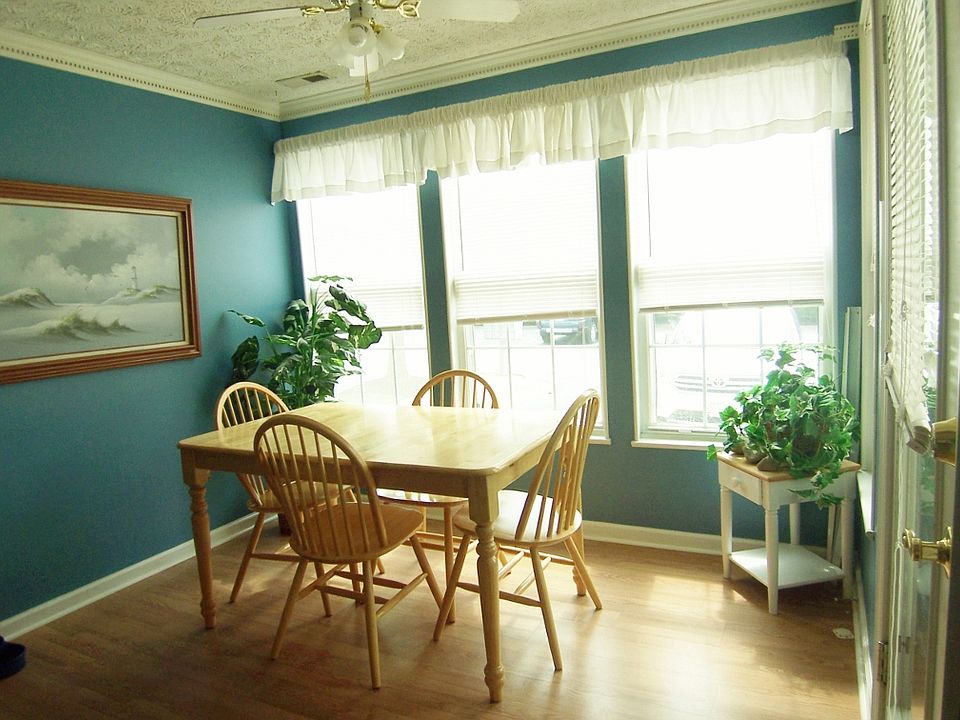 Breakfast Room