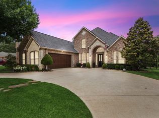8517 Navigation Dr, Rowlett, TX 75088