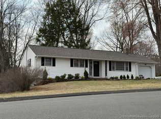 90 Diane Dr, South Windsor, CT 06074