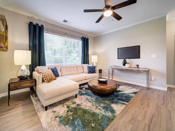 Thornhill Apartments