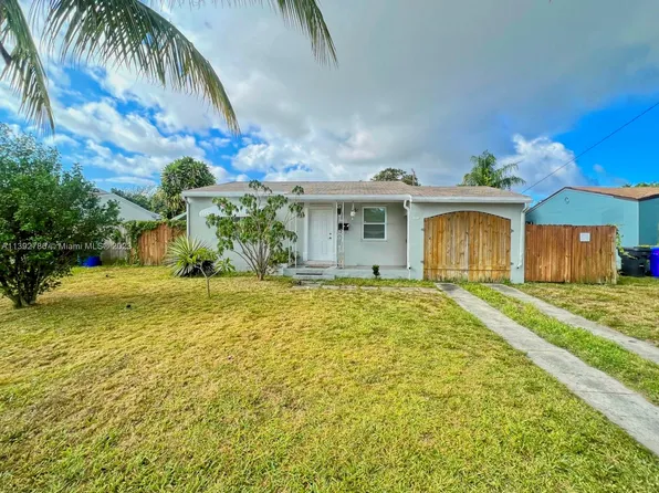 2830 Mayo St, Hollywood, FL 33020