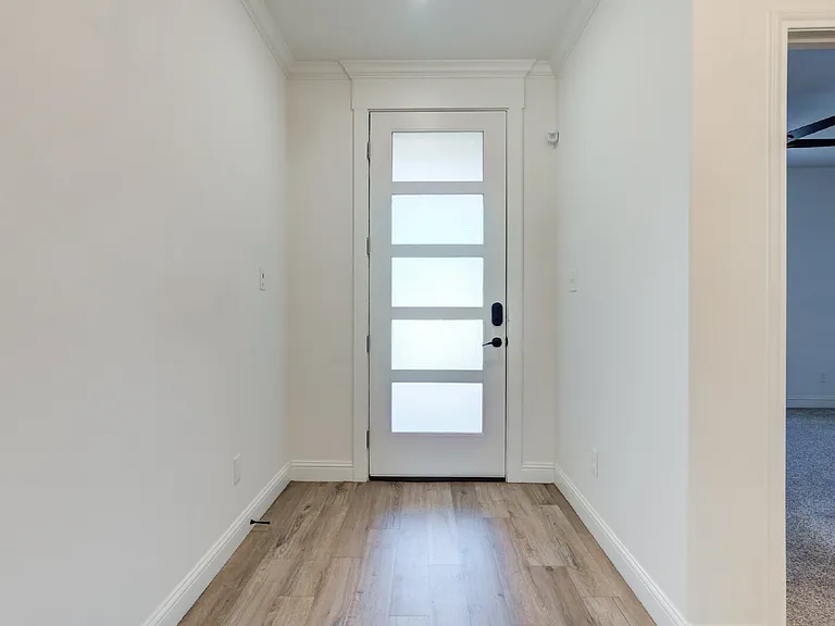 7001 17th St — Photo 3