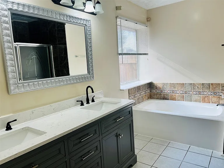 8239 Squires Place Dr — Photo 13