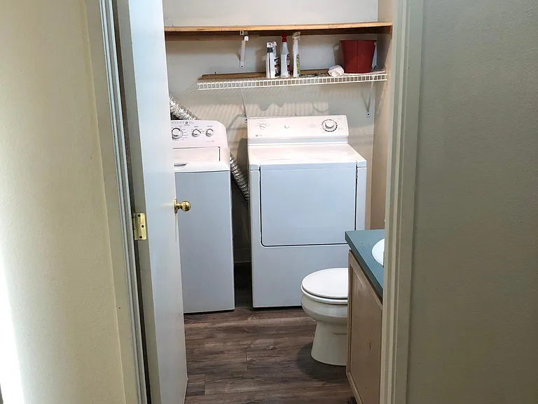 2813 J Ct SE #A — Photo 18