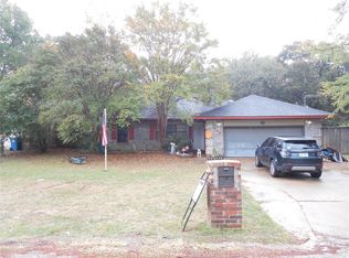 428 Oakwood Cir, Shady Shores, TX 76208