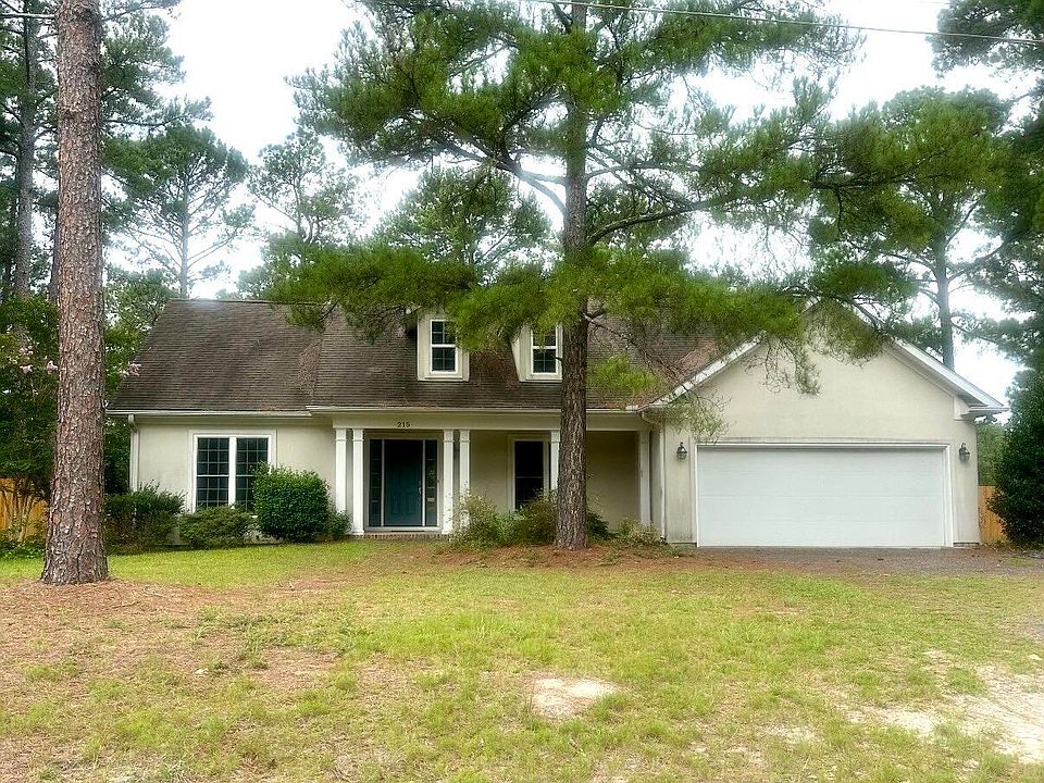 2nd image of 215 Horseshoe Drive