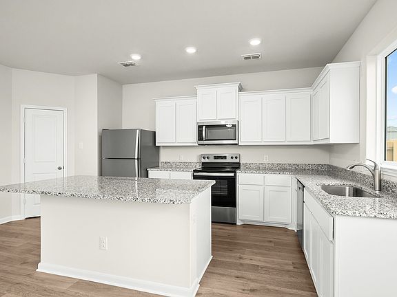 3rd image of 1302 Reed St