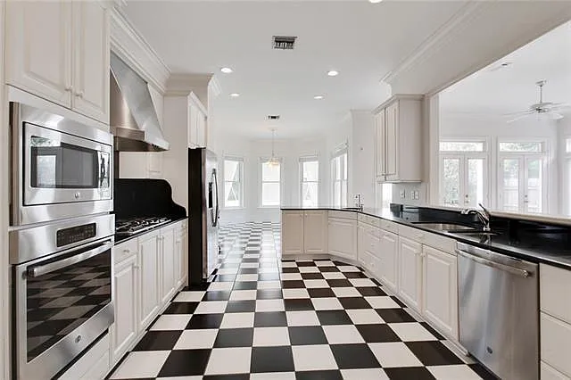 308 Rosa Ave — Photo 6