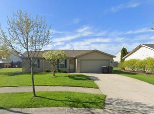 513 Copperfield Dr, Fort Wayne, IN