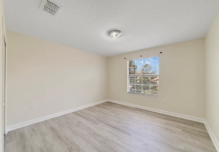 1315 Moss Creek Ln — Photo 9