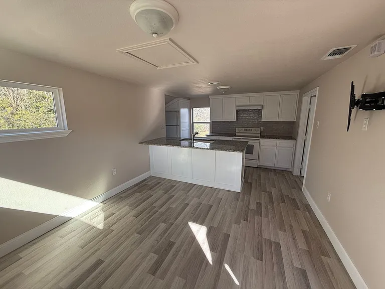 5317 Purington Ave #B — Photo 22