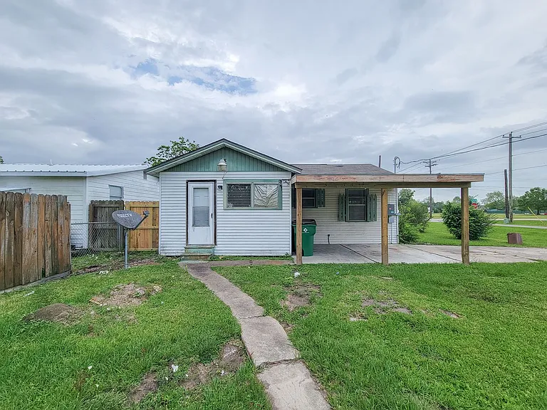 409 N Parrish St — Photo 24