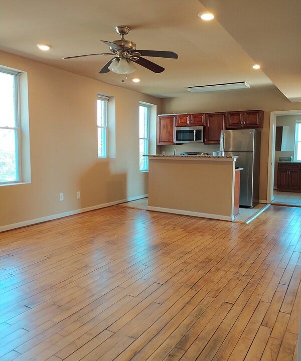 1st image of 112 W 39th St APT 10
