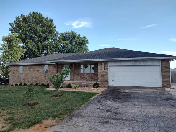 412 W Cowden Street, Pleasant Hope, MO 65725