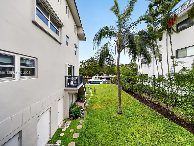 6815 Edgewater Dr #108 — Photo 19