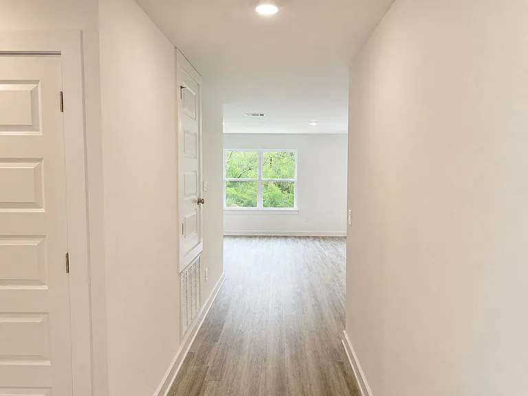 203 Dockside Rd — Photo 5
