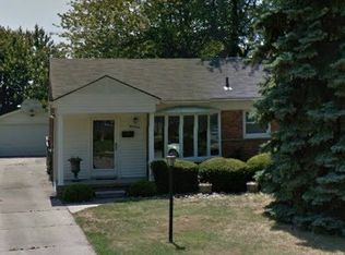 23006 Kipling St, St Clr Shores, MI 48080