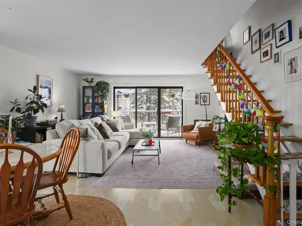 605 Kemeys Avenue #605, Briarcliff Manor, NY 10510