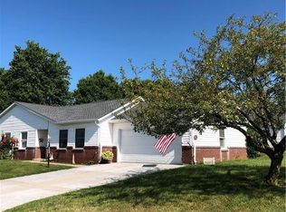 200 Longcastle Dr APT 3, Greencastle, IN 46135