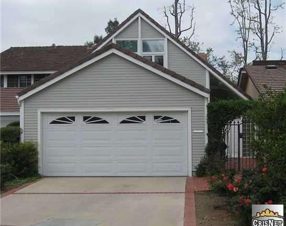 1st image of 32105 Lake Meadow Ln
