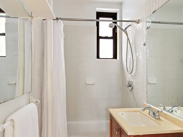 21-38 35th Street image 6 of 6