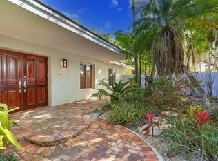 13575 SW 72nd Ct, Pinecrest, FL 33156